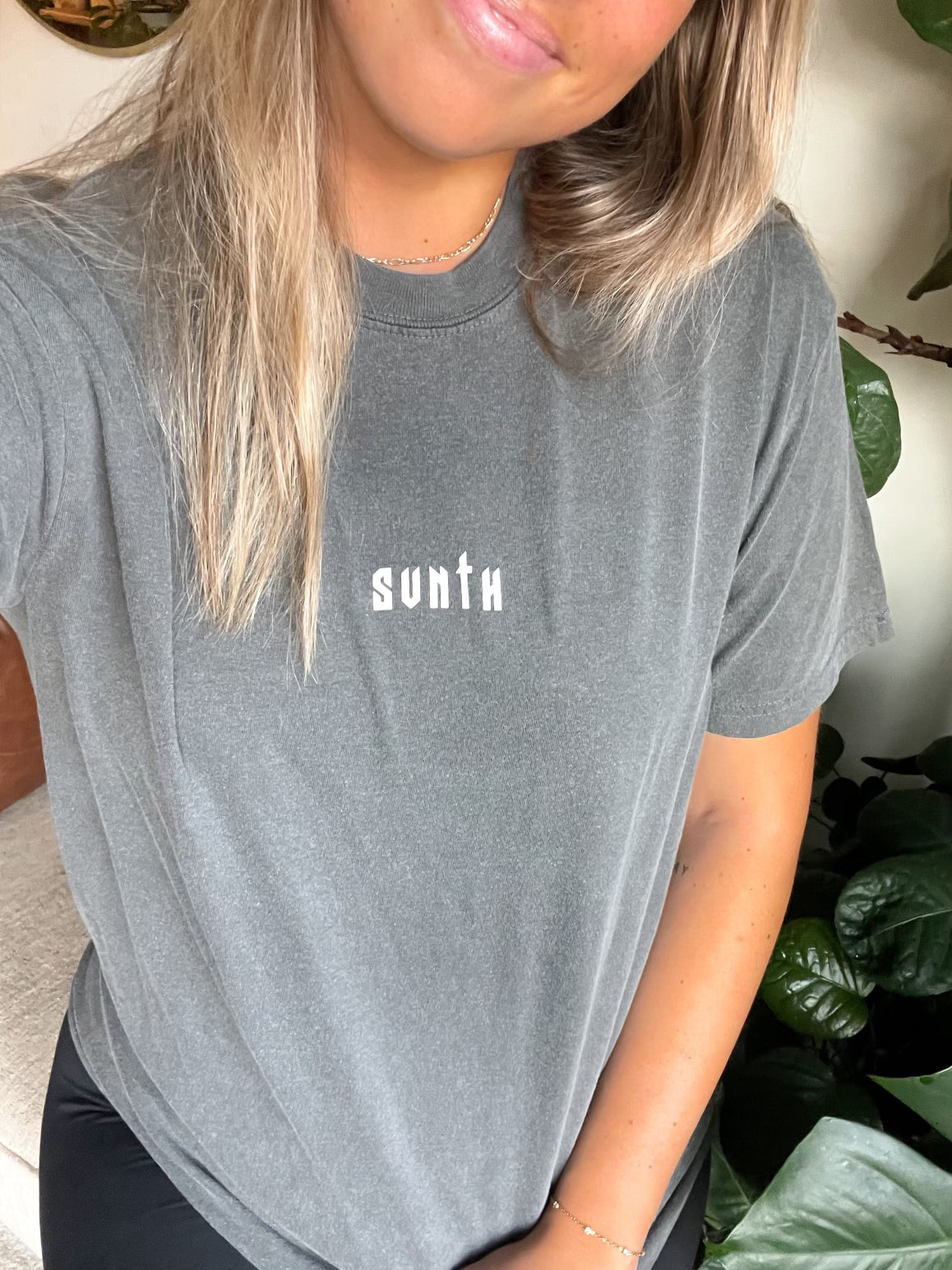 222 - METAL TEE