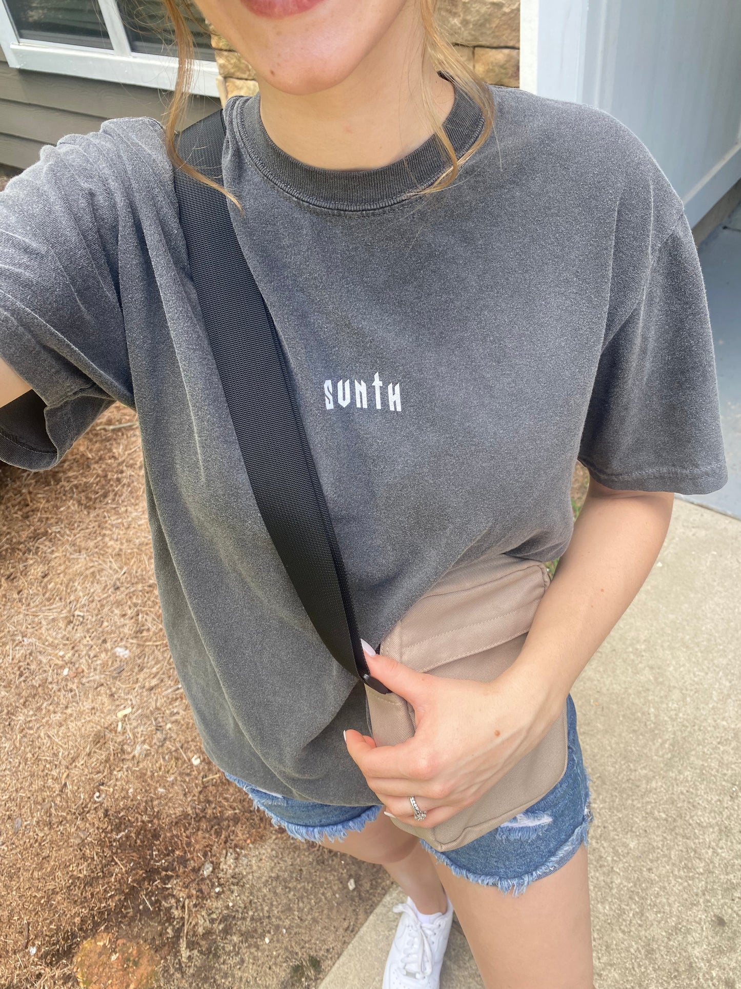 222 - METAL TEE